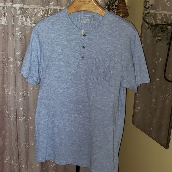 🔥Eddie Bauer | Light Blue Henley - Picture 6 of 9